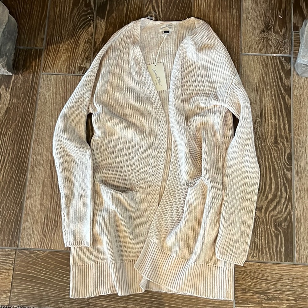 Universal Threads Sweater